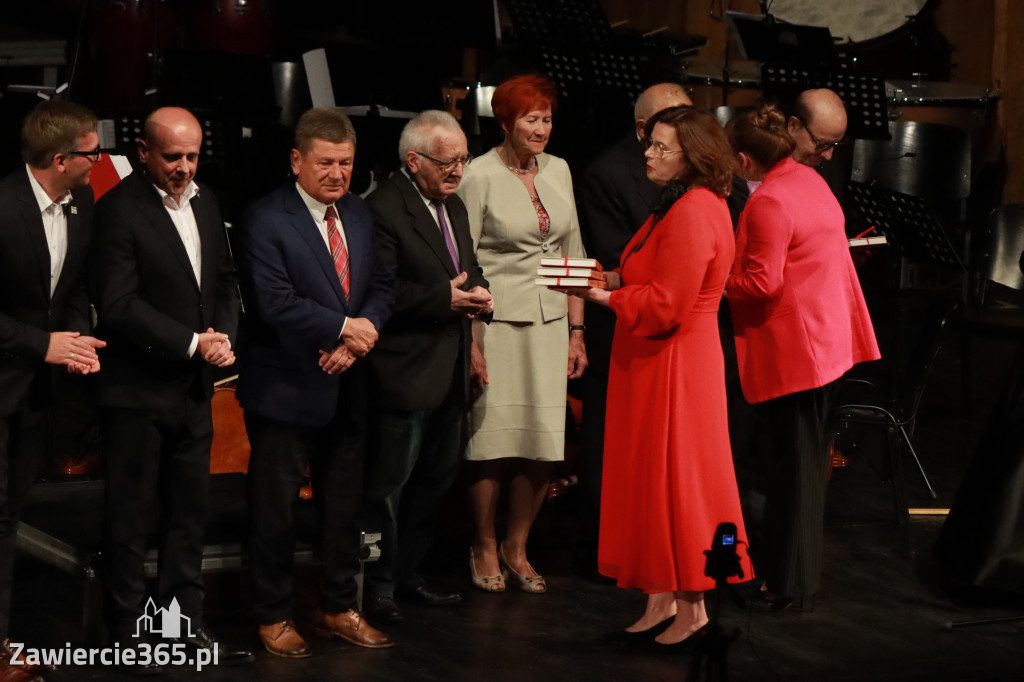 Fotorelacja I: Artyści Miastu - 110 lat Zawiercia. Koncert w Mok Zawiercie
