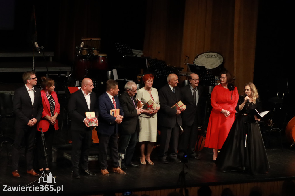 Fotorelacja I: Artyści Miastu - 110 lat Zawiercia. Koncert w Mok Zawiercie
