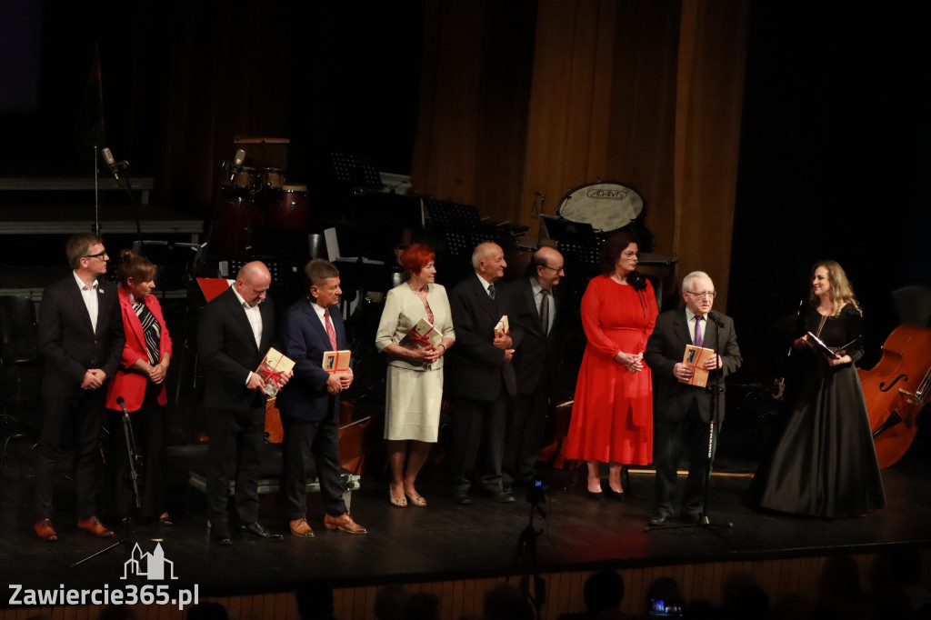 Fotorelacja I: Artyści Miastu - 110 lat Zawiercia. Koncert w Mok Zawiercie