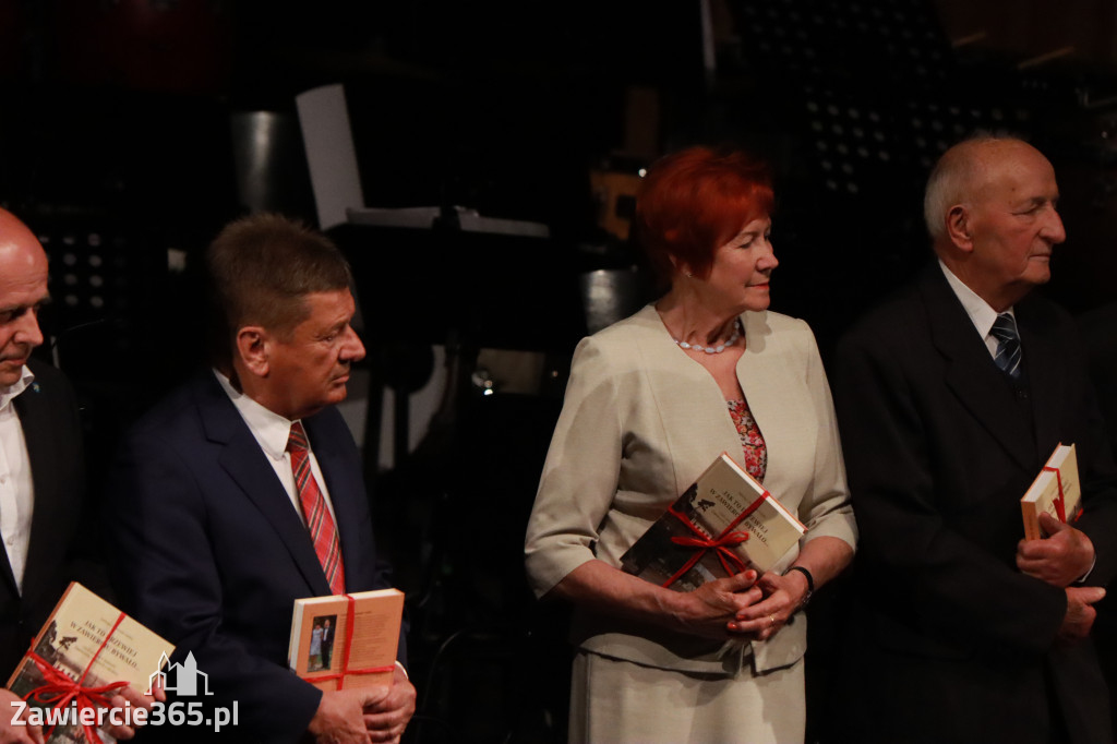 Fotorelacja I: Artyści Miastu - 110 lat Zawiercia. Koncert w Mok Zawiercie
