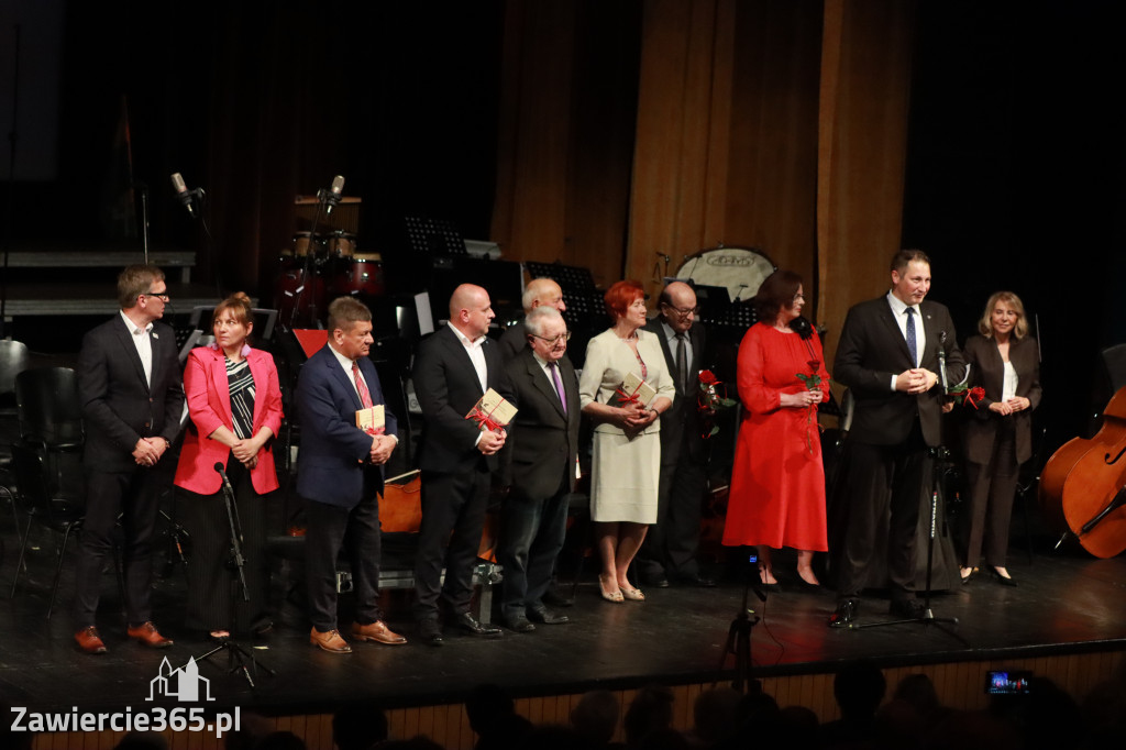 Fotorelacja I: Artyści Miastu - 110 lat Zawiercia. Koncert w Mok Zawiercie