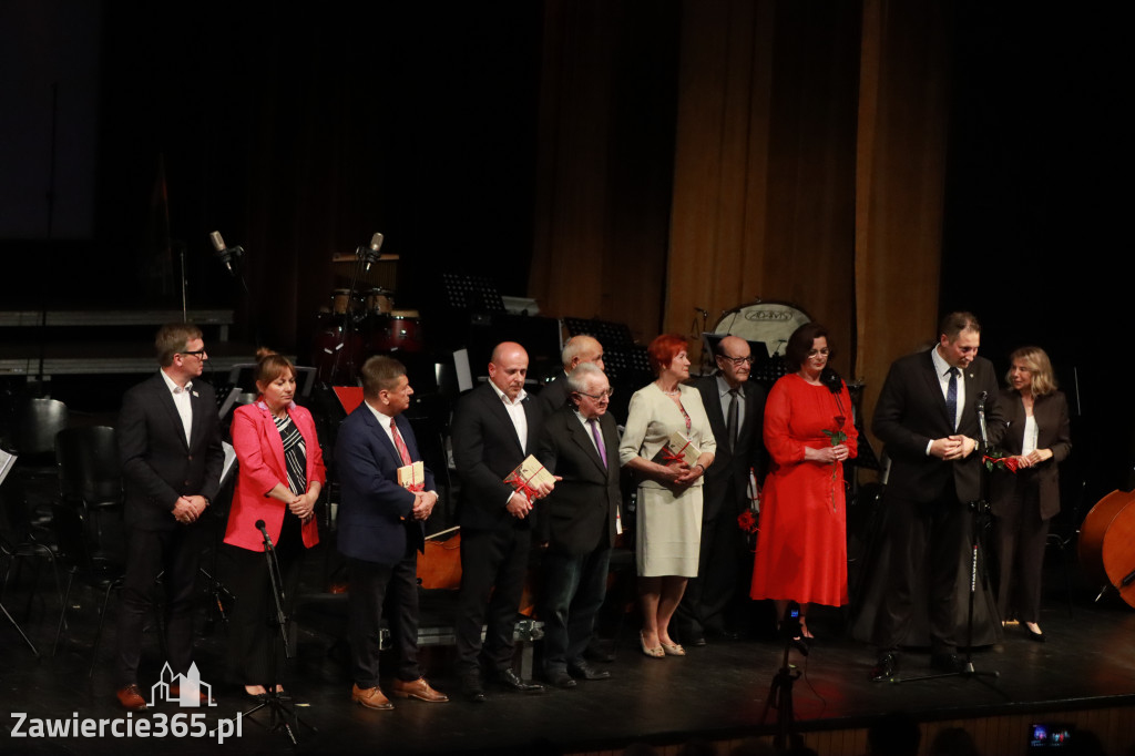 Fotorelacja I: Artyści Miastu - 110 lat Zawiercia. Koncert w Mok Zawiercie