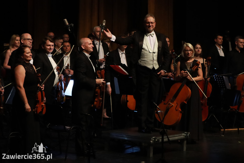 Fotorelacja I: Artyści Miastu - 110 lat Zawiercia. Koncert w Mok Zawiercie