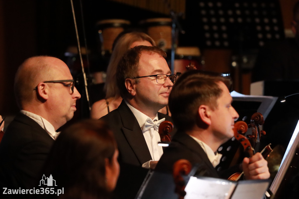 Fotorelacja I: Artyści Miastu - 110 lat Zawiercia. Koncert w Mok Zawiercie