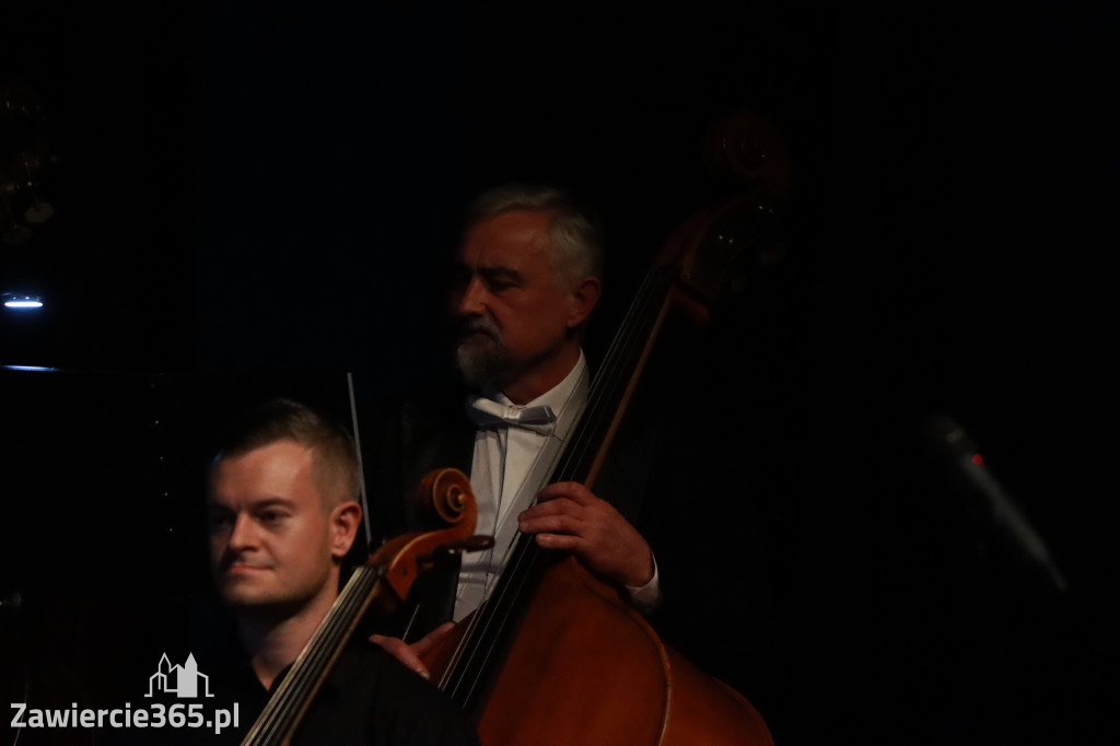 Fotorelacja I: Artyści Miastu - 110 lat Zawiercia. Koncert w Mok Zawiercie