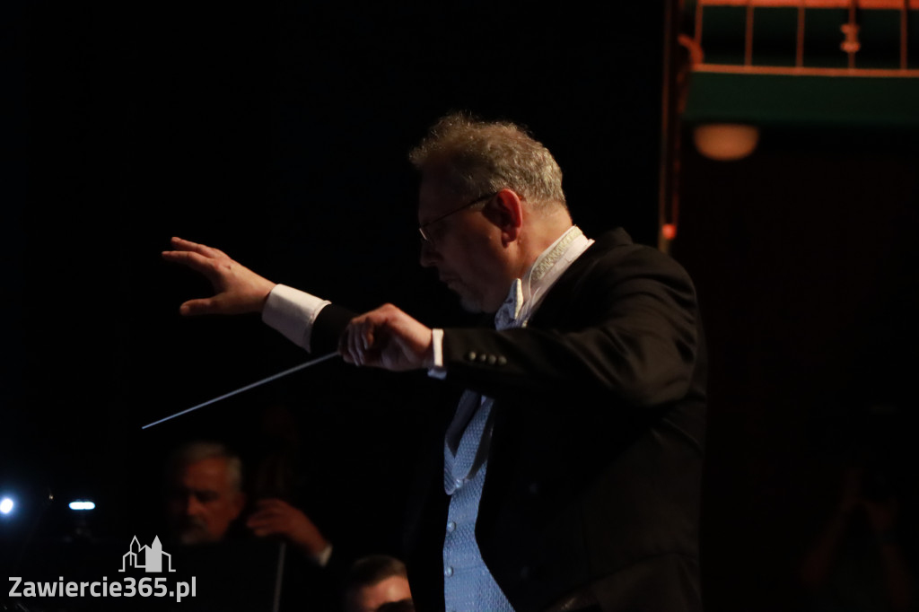 Fotorelacja I: Artyści Miastu - 110 lat Zawiercia. Koncert w Mok Zawiercie