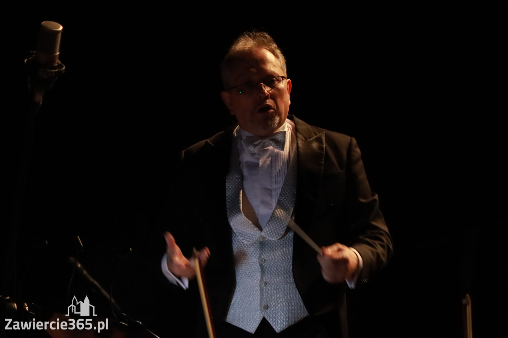 Fotorelacja I: Artyści Miastu - 110 lat Zawiercia. Koncert w Mok Zawiercie