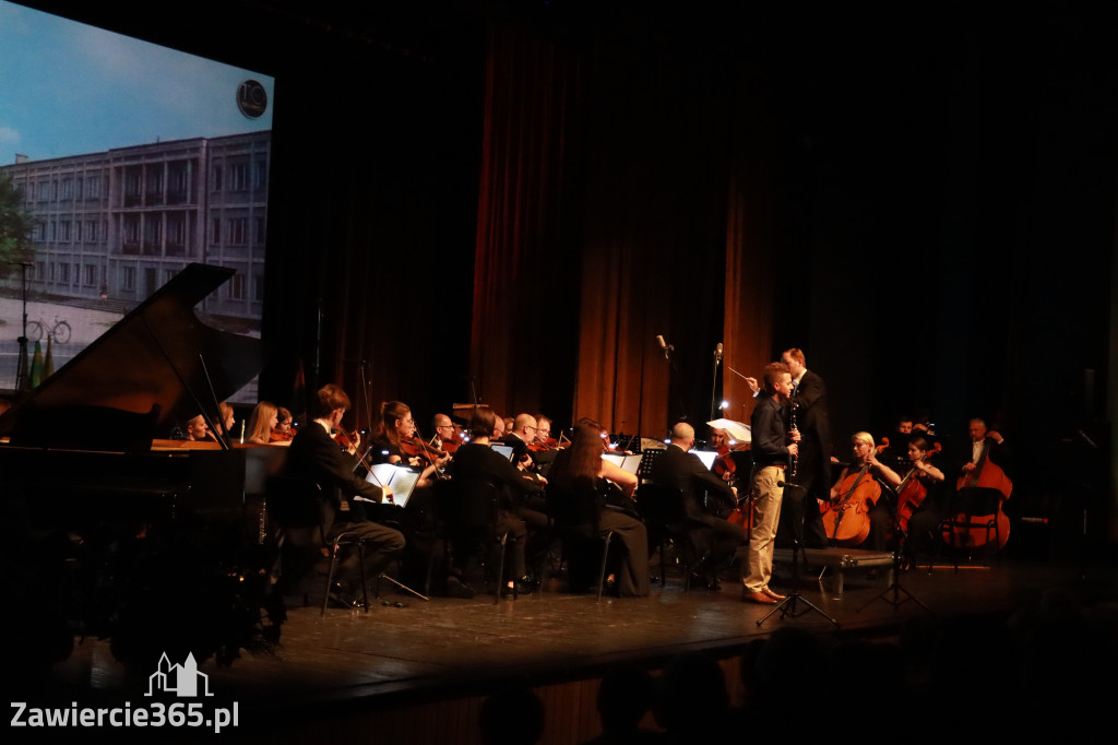 Fotorelacja I: Artyści Miastu - 110 lat Zawiercia. Koncert w Mok Zawiercie