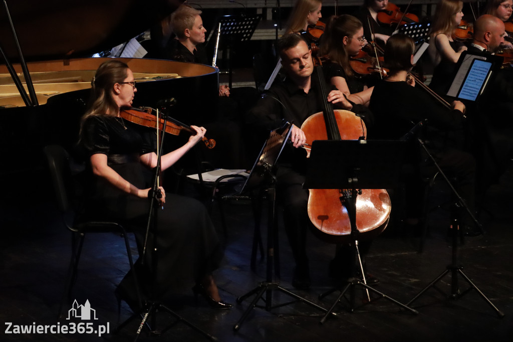 Fotorelacja I: Artyści Miastu - 110 lat Zawiercia. Koncert w Mok Zawiercie