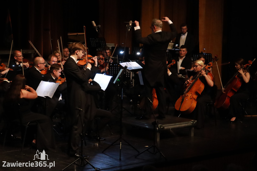 Fotorelacja I: Artyści Miastu - 110 lat Zawiercia. Koncert w Mok Zawiercie