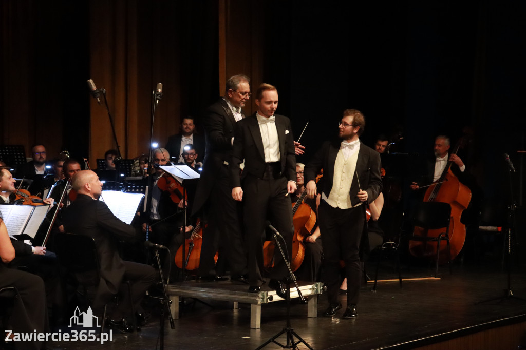 Fotorelacja I: Artyści Miastu - 110 lat Zawiercia. Koncert w Mok Zawiercie