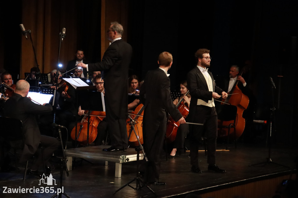 Fotorelacja I: Artyści Miastu - 110 lat Zawiercia. Koncert w Mok Zawiercie