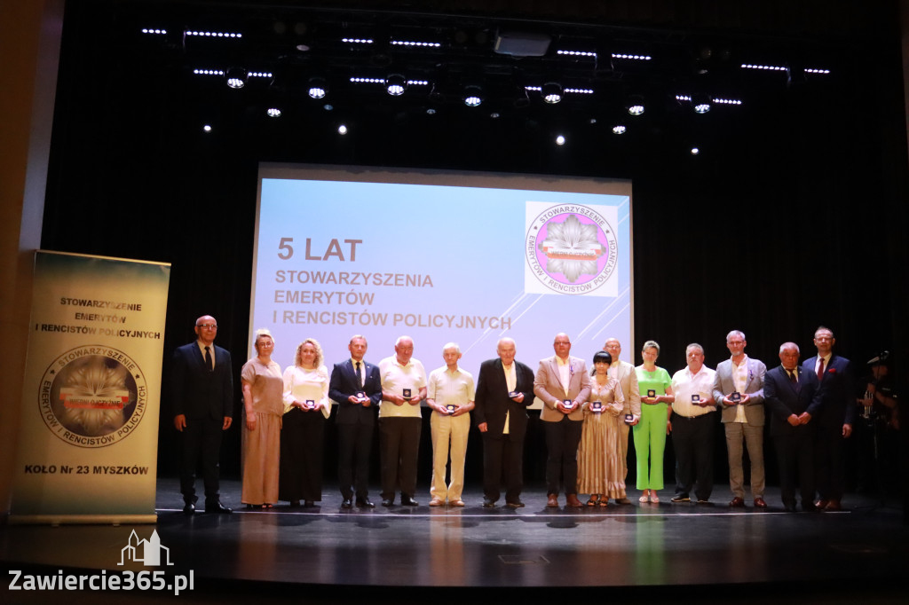 Fotorelacja II: 5 lat Stowarzyszenia Emerytów i Rencistów Policyjnych w Myszkowie