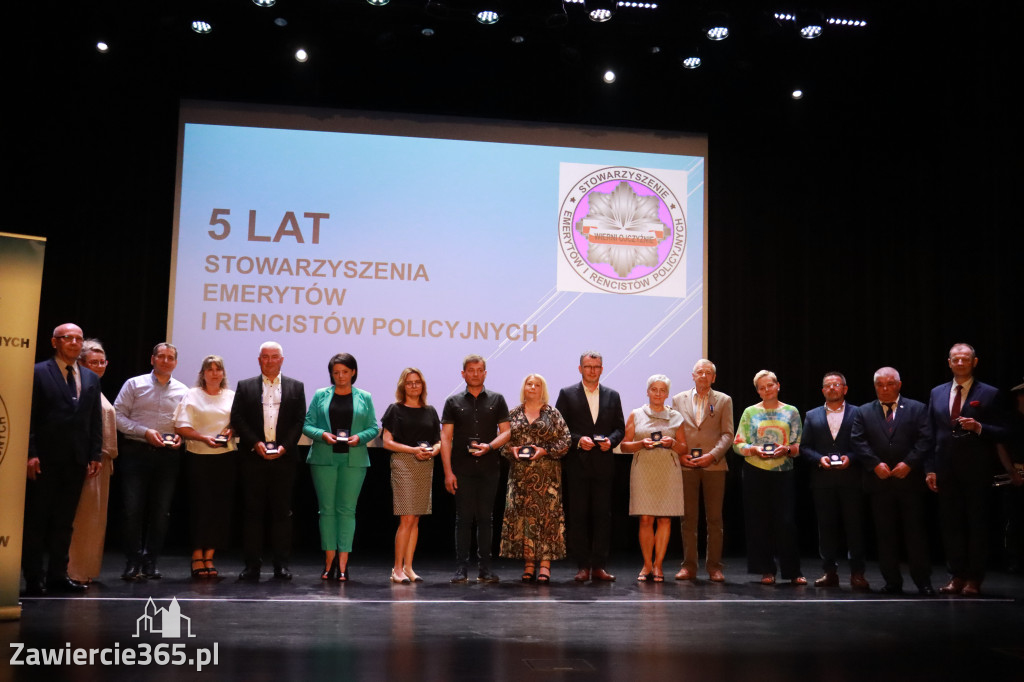 Fotorelacja II: 5 lat Stowarzyszenia Emerytów i Rencistów Policyjnych w Myszkowie
