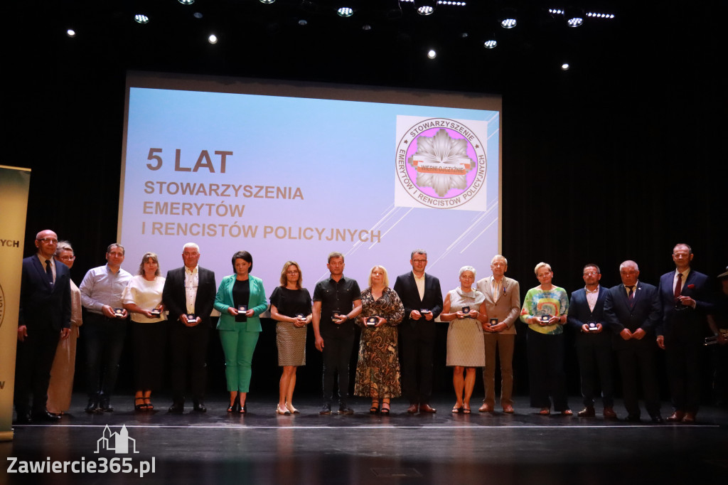 Fotorelacja II: 5 lat Stowarzyszenia Emerytów i Rencistów Policyjnych w Myszkowie