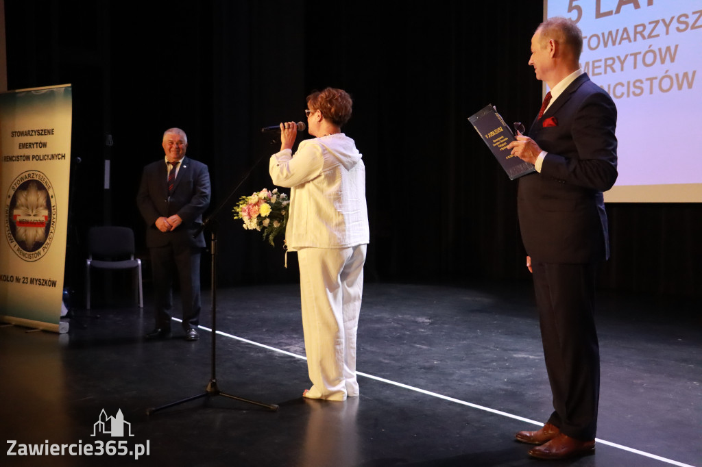 Fotorelacja II: 5 lat Stowarzyszenia Emerytów i Rencistów Policyjnych w Myszkowie
