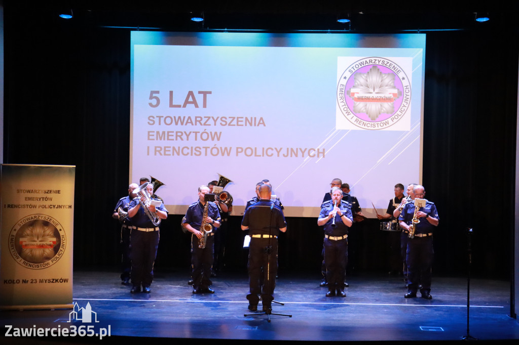 Fotorelacja II: 5 lat Stowarzyszenia Emerytów i Rencistów Policyjnych w Myszkowie