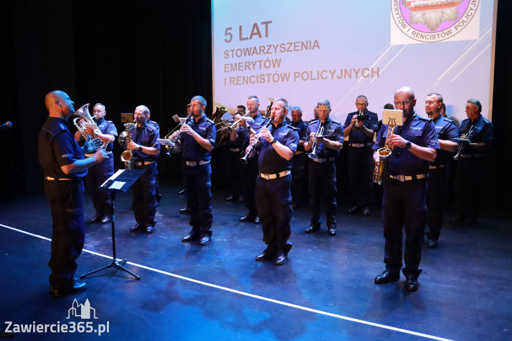 Fotorelacja II: 5 lat Stowarzyszenia Emerytów i Rencistów Policyjnych w Myszkowie