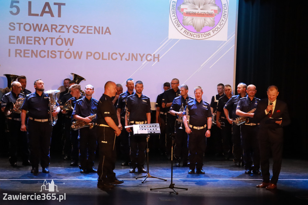 Fotorelacja II: 5 lat Stowarzyszenia Emerytów i Rencistów Policyjnych w Myszkowie