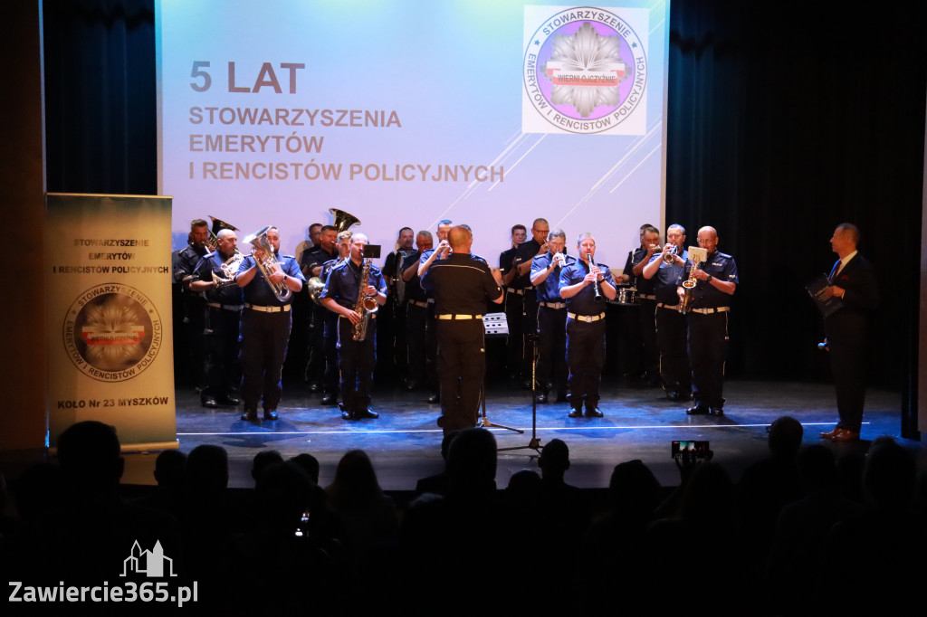 Fotorelacja II: 5 lat Stowarzyszenia Emerytów i Rencistów Policyjnych w Myszkowie