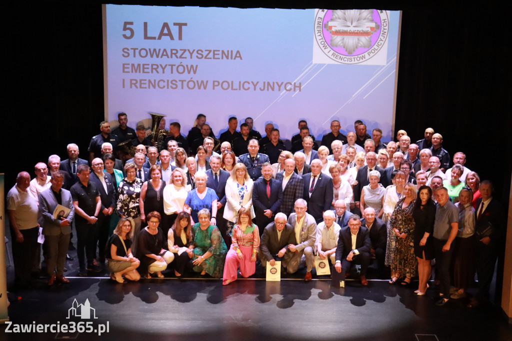 Fotorelacja II: 5 lat Stowarzyszenia Emerytów i Rencistów Policyjnych w Myszkowie
