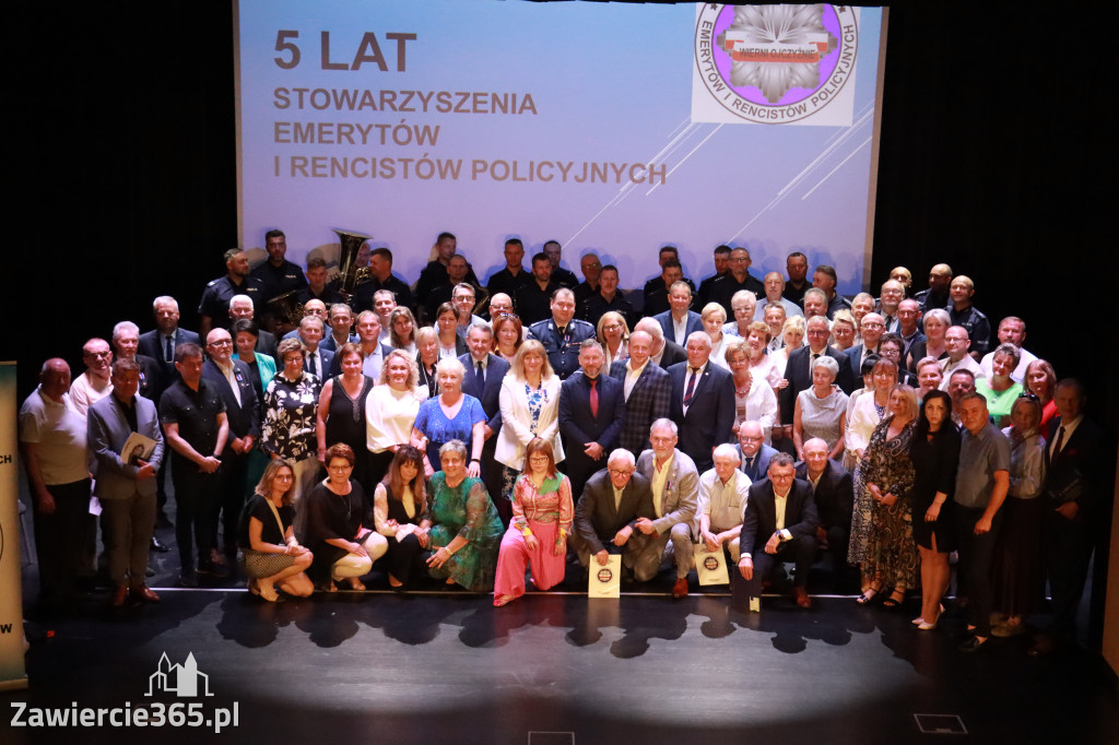 Fotorelacja II: 5 lat Stowarzyszenia Emerytów i Rencistów Policyjnych w Myszkowie