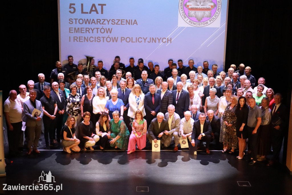 Fotorelacja II: 5 lat Stowarzyszenia Emerytów i Rencistów Policyjnych w Myszkowie