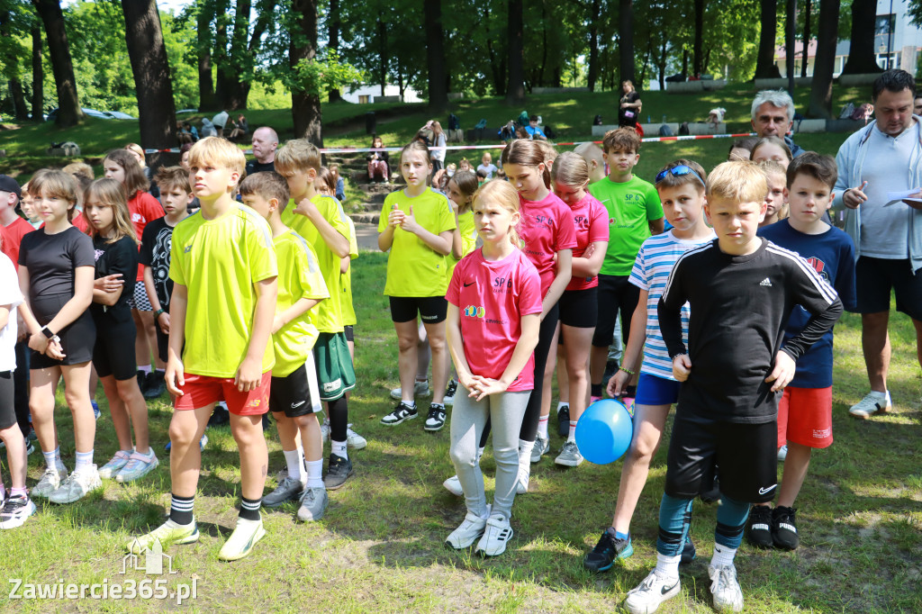 Fotorelacja: BIEG PO ZDROWIE zorganizowany przez SP5 i PSSE Zawiercie
