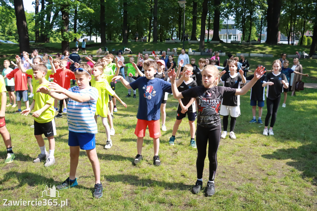 Fotorelacja: BIEG PO ZDROWIE zorganizowany przez SP5 i PSSE Zawiercie