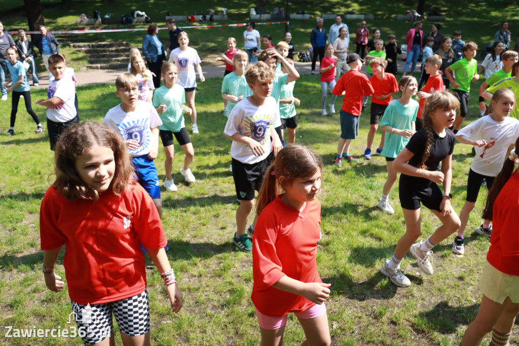 Fotorelacja: BIEG PO ZDROWIE zorganizowany przez SP5 i PSSE Zawiercie
