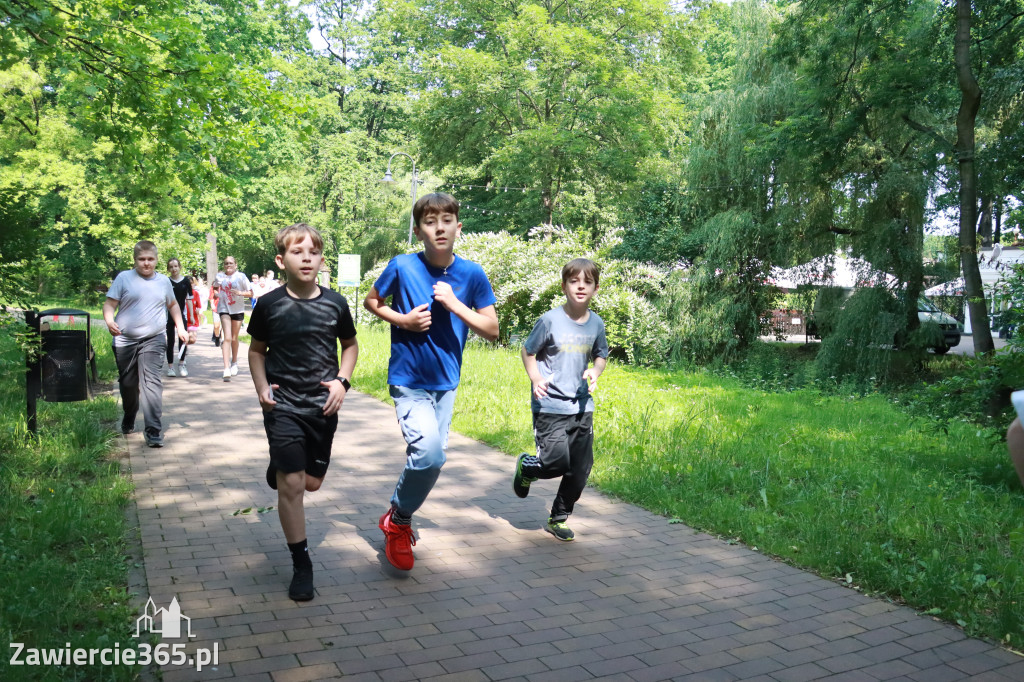 Fotorelacja: BIEG PO ZDROWIE zorganizowany przez SP5 i PSSE Zawiercie