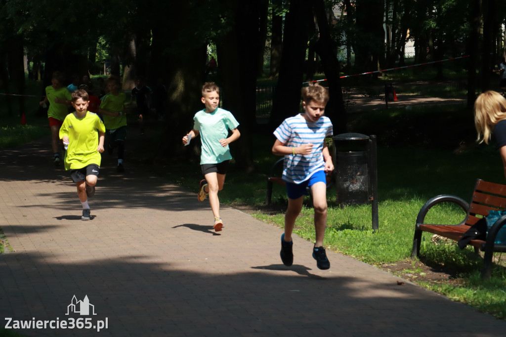 Fotorelacja: BIEG PO ZDROWIE zorganizowany przez SP5 i PSSE Zawiercie