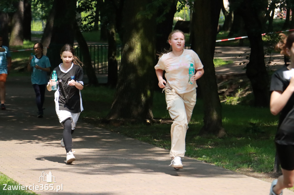 Fotorelacja: BIEG PO ZDROWIE zorganizowany przez SP5 i PSSE Zawiercie