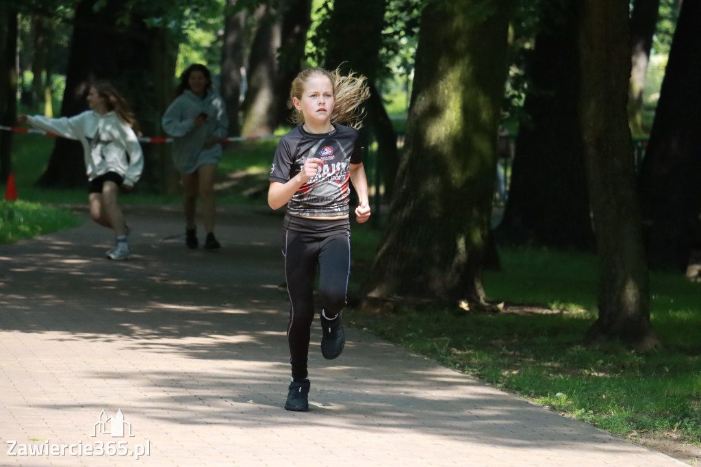 Fotorelacja: BIEG PO ZDROWIE zorganizowany przez SP5 i PSSE Zawiercie