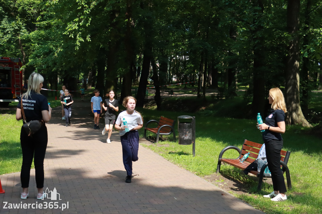Fotorelacja: BIEG PO ZDROWIE zorganizowany przez SP5 i PSSE Zawiercie
