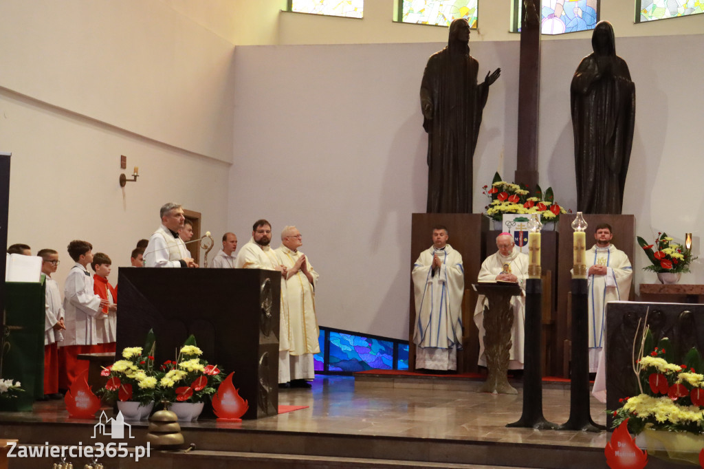 Fotorelacja I: Jubileusz 30-lecia Katolika w Zawierciu