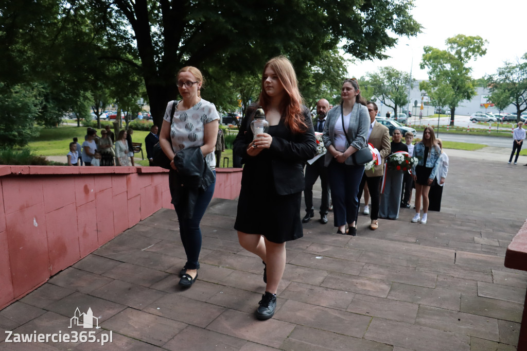 Fotorelacja Zawiercie: Narodowy Dzień Pamięci Ofiar Niemieckich Nazistowskich Obozów Koncentracyjnych