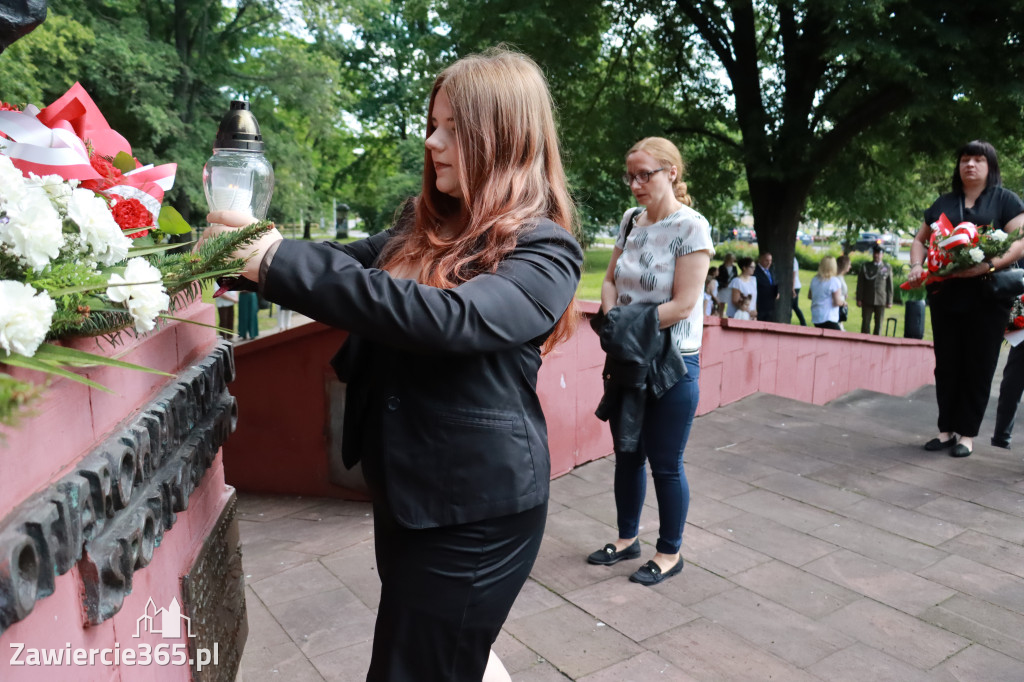 Fotorelacja Zawiercie: Narodowy Dzień Pamięci Ofiar Niemieckich Nazistowskich Obozów Koncentracyjnych