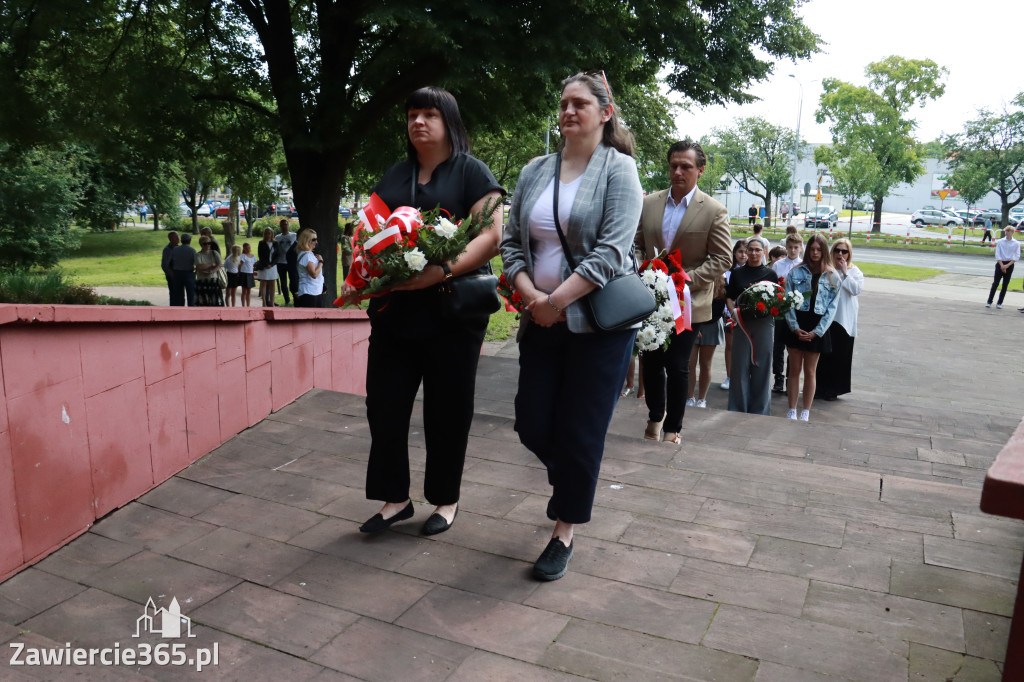 Fotorelacja Zawiercie: Narodowy Dzień Pamięci Ofiar Niemieckich Nazistowskich Obozów Koncentracyjnych