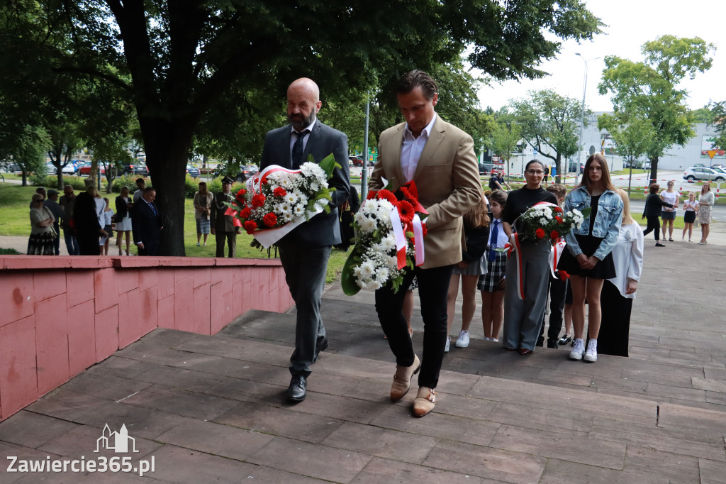 Fotorelacja Zawiercie: Narodowy Dzień Pamięci Ofiar Niemieckich Nazistowskich Obozów Koncentracyjnych