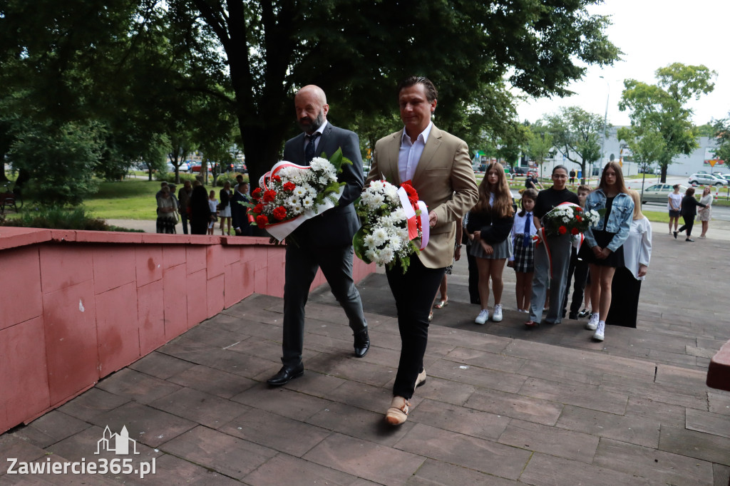 Fotorelacja Zawiercie: Narodowy Dzień Pamięci Ofiar Niemieckich Nazistowskich Obozów Koncentracyjnych