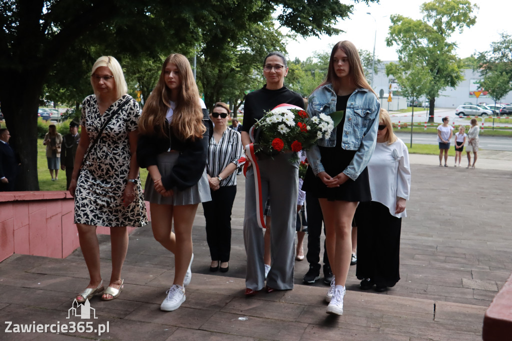 Fotorelacja Zawiercie: Narodowy Dzień Pamięci Ofiar Niemieckich Nazistowskich Obozów Koncentracyjnych