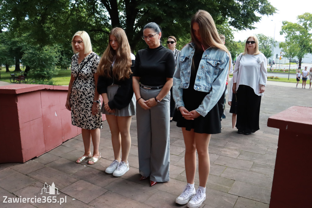 Fotorelacja Zawiercie: Narodowy Dzień Pamięci Ofiar Niemieckich Nazistowskich Obozów Koncentracyjnych