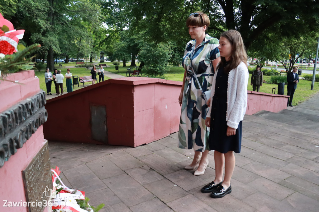 Fotorelacja Zawiercie: Narodowy Dzień Pamięci Ofiar Niemieckich Nazistowskich Obozów Koncentracyjnych