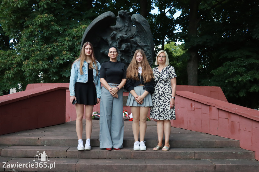 Fotorelacja Zawiercie: Narodowy Dzień Pamięci Ofiar Niemieckich Nazistowskich Obozów Koncentracyjnych