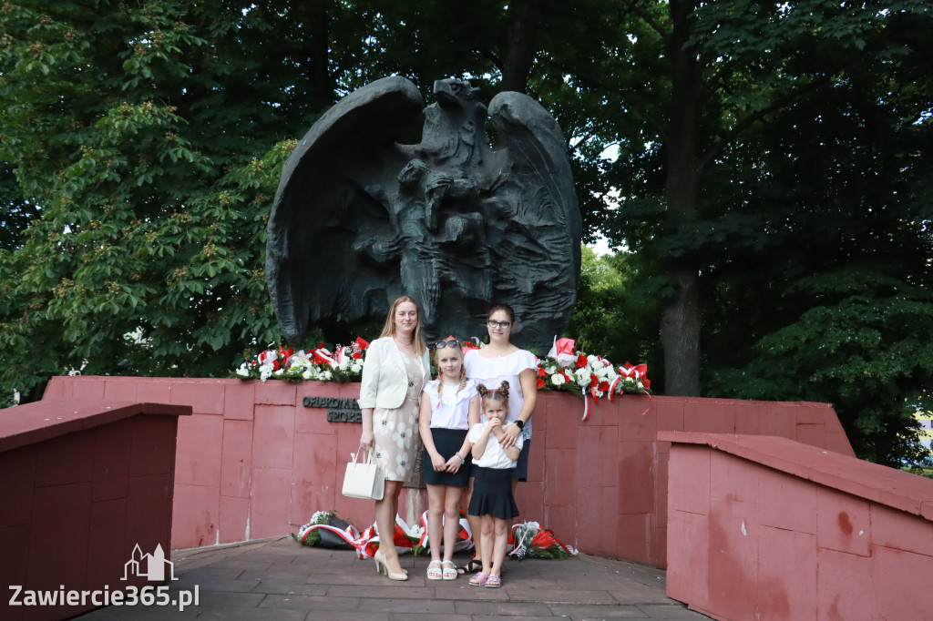 Fotorelacja Zawiercie: Narodowy Dzień Pamięci Ofiar Niemieckich Nazistowskich Obozów Koncentracyjnych