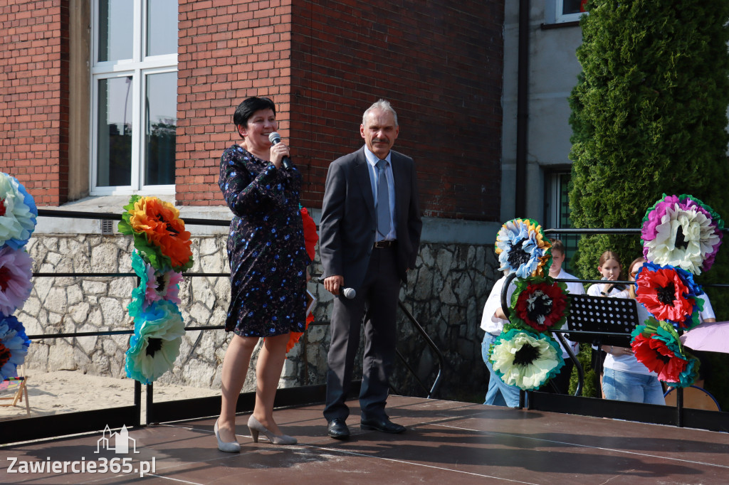 Fotorelacja: FESTYN RODZINNY w Szkole Podstawowej nr 4