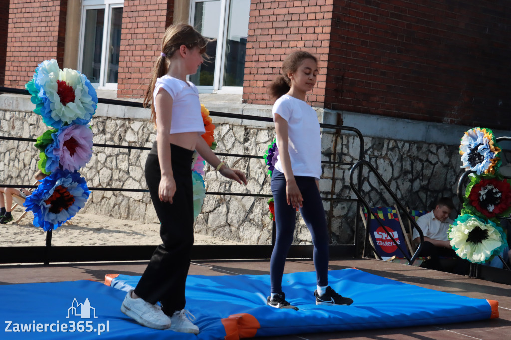 Fotorelacja: FESTYN RODZINNY w Szkole Podstawowej nr 4