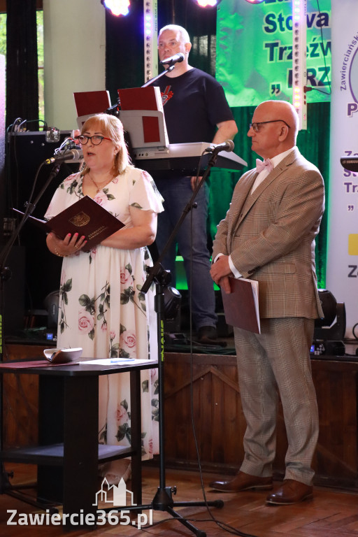 Fotorelacja: 40-lecie Zawierciańskiego Stowarzyszenia Trzeźwościowego PRZYSTAŃ