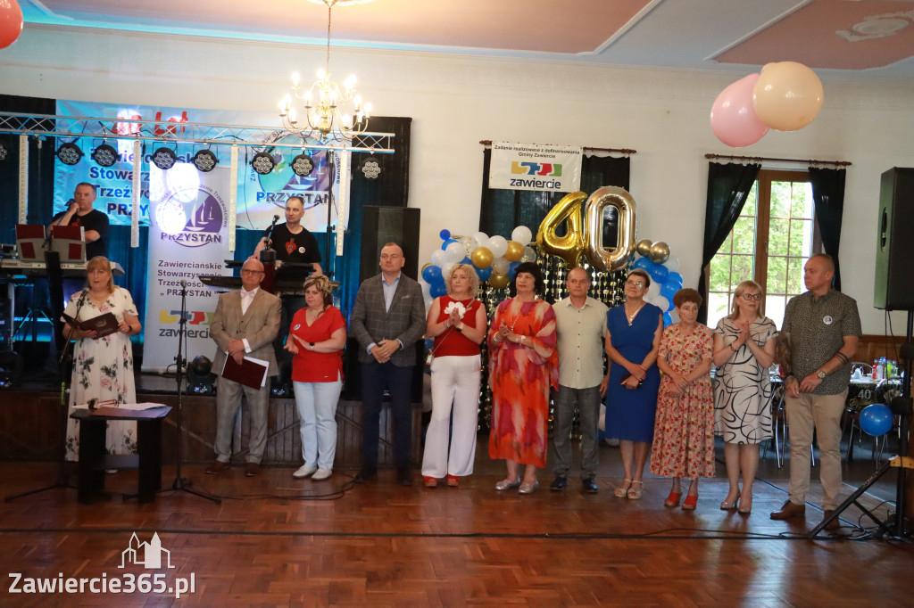Fotorelacja: 40-lecie Zawierciańskiego Stowarzyszenia Trzeźwościowego PRZYSTAŃ